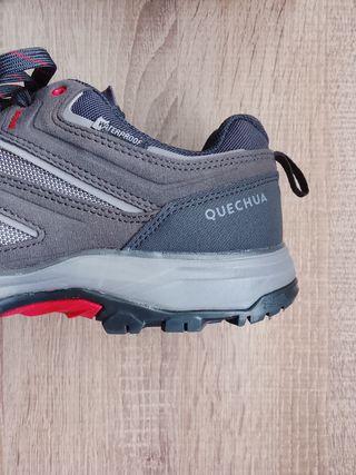 Zapatillas trekking Quechua hombre grises