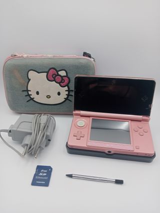 Nintendo 3DS Rosa + Caricatore + SD 2GB