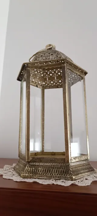Farol decorativo dorado