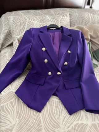 Chaqueta morada Ada entallada