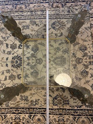 Mesa centro vintage patas león cristal dorado