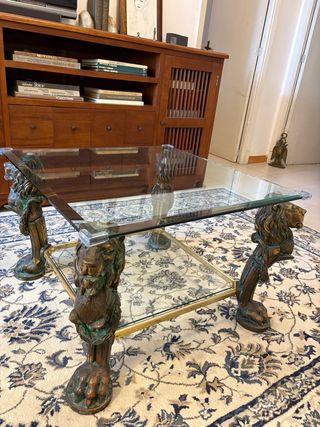 Mesa centro vintage patas león cristal dorado