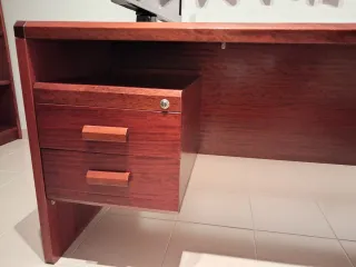 Mesa de despacho madera exótica