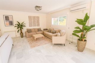 Chalet en alquiler en Elviria en Marbella