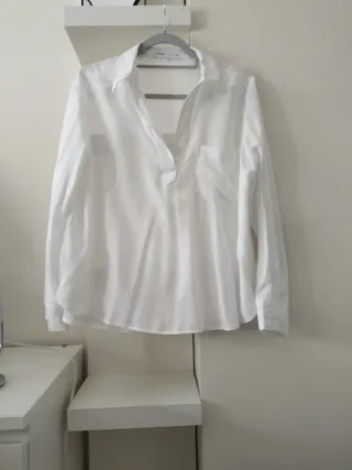 Camisa blanca de manga larga