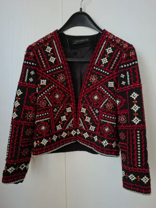 Giacca Zara donna nera e rossa