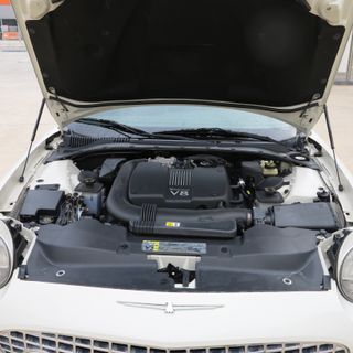 Ford TUNDERBIRD 2002