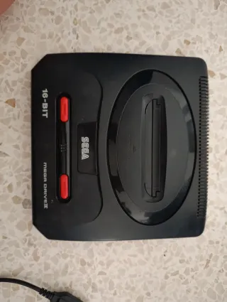 Console nera Sega Mega Drive II a 16 bit
