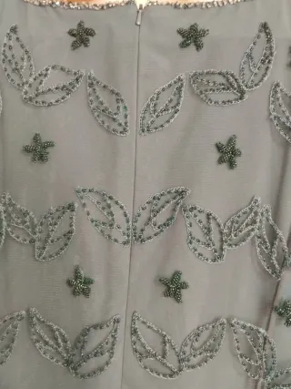 Traje de ceremonia azul con pedrería