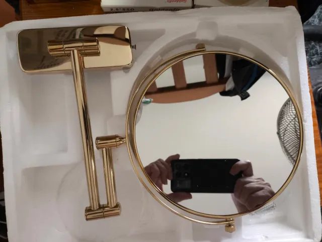 Espejo de aumento brazo extensible dorado