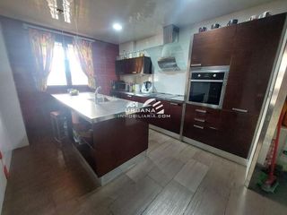 Chalet en venta en Lucena