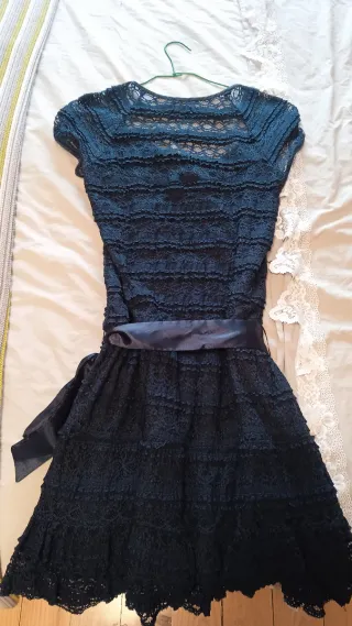Vestido corto encaje manga corta