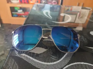 Gafas de sol Guess aviador azules y plateadas