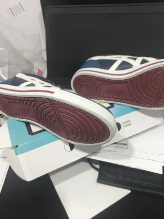 Zapatillas Asics Azul y Blanco Nuevas