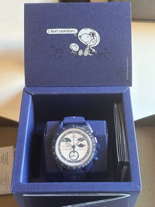 Snoopy Moonswatch Mission to Earthphase Moonshine