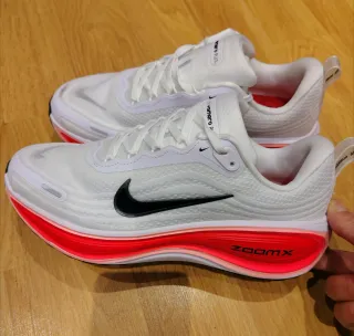 Nike Vomero.Talla 42,nuevas.