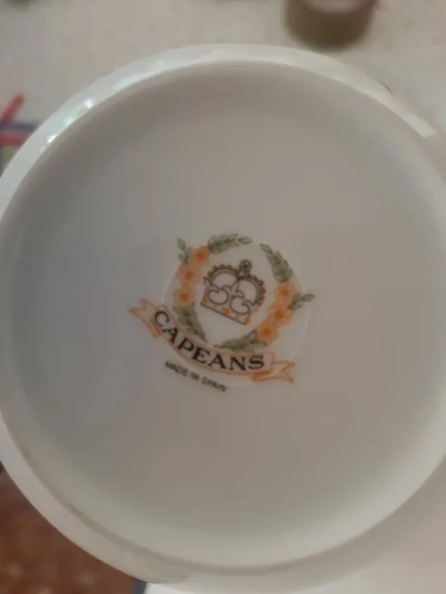 Juego de jarrones de porcelana blancos y dorados
