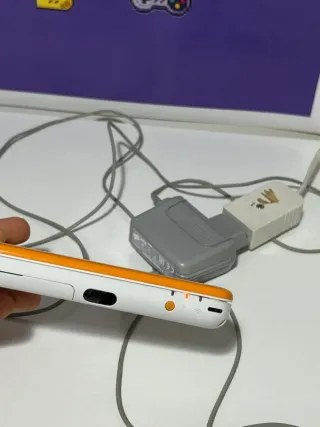 New 2DS XL Bianco + Scatola + difetti scocca