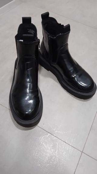 Botines Zara charol negros talla 37