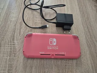Nintendo Switch Lite Rosa + juego GTA