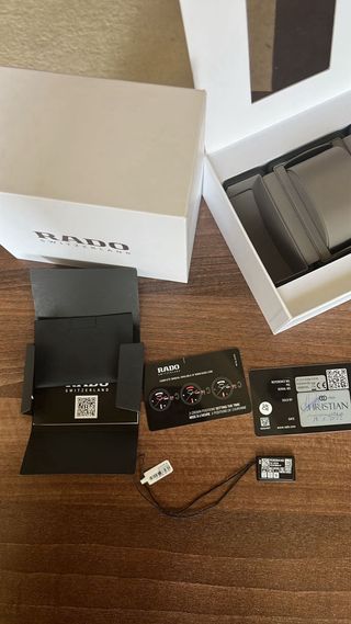 Reloj Rado Negro y Dorado. Precio de lista: 2300 e