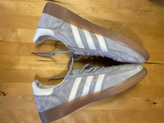 Adidas Spezial Gris y Blanco