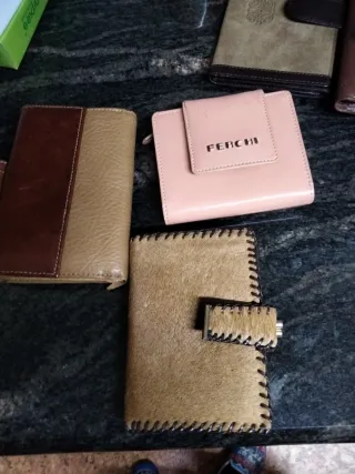 Billeteras varias