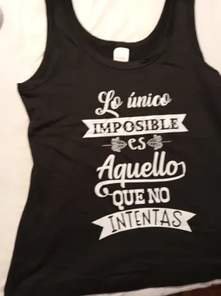 Camiseta Negra con Mensaje Inspirador