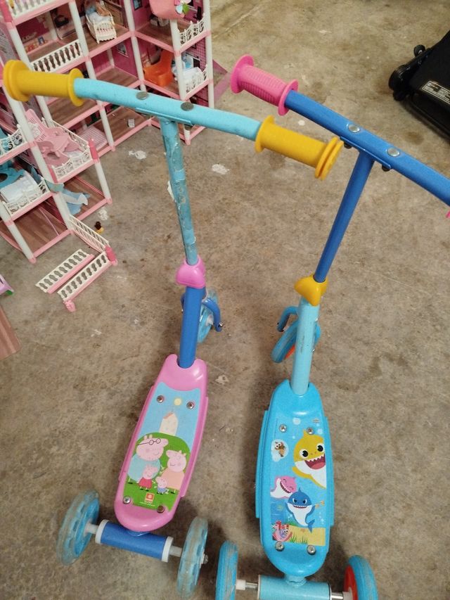 Patinete Pepa Pig y Baby Shark