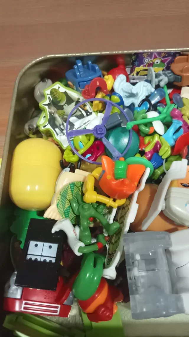 Lote Juguetes Kinder Sorpresa y Más