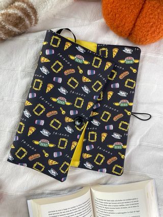 Funda libro Friends con solapas