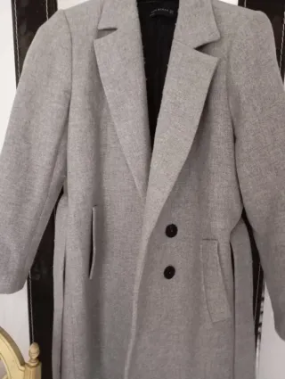 Abrigo Zara gris claro