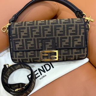 Borsa Fendi Baguette Medium FF Gold