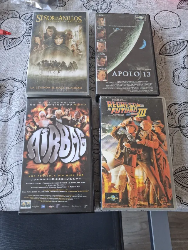 Lote 4 Film VHS: Il Signore degli Anelli...