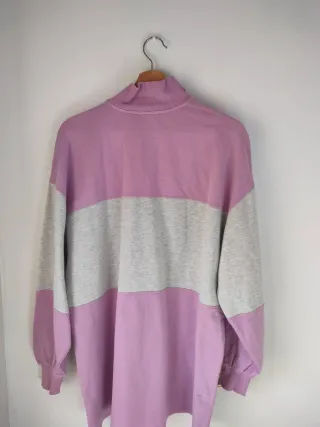 Sudadera oversize lila y gris con cremallera