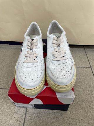Autry Sneakers Super Vintage Bianche e Beige