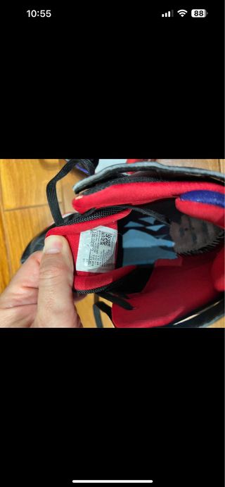 Jordan Negro y Rojo Talla 37,5,  23,5 cm