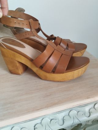 Sandalias de piel Bershka