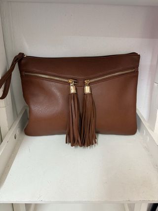 Bolso marrón con flecos