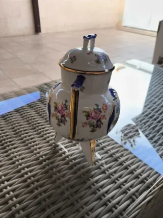 Caldero de porcelana pintado a mano