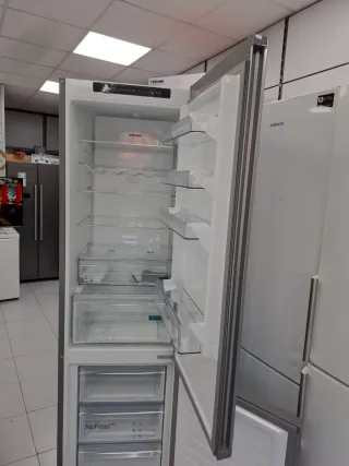 Nevera nueva con tara Siemens 2,cm nofrost