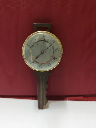 Termometro vintage forma di chiave in ottone