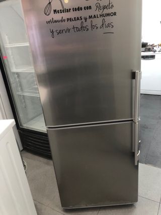 Nevera Fagor 2 metros semi nueva