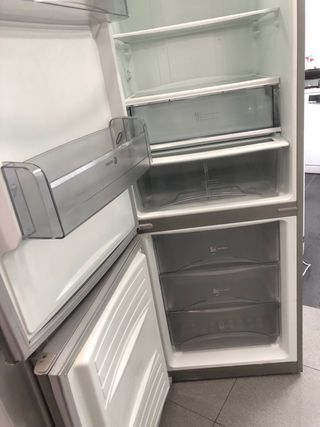 Nevera Fagor 2 metros semi nueva