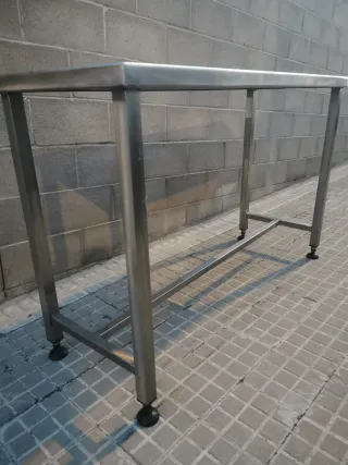 Mesa de acero inoxidable