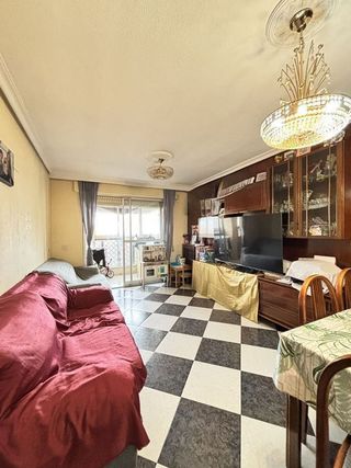 Piso en venta en Orcasitas en Madrid