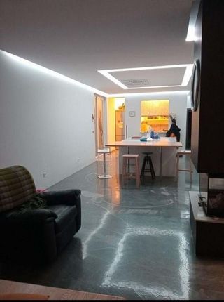 Nave industrial en venta en Adurtza - Aretxabaleta en Vitoria-Gasteiz