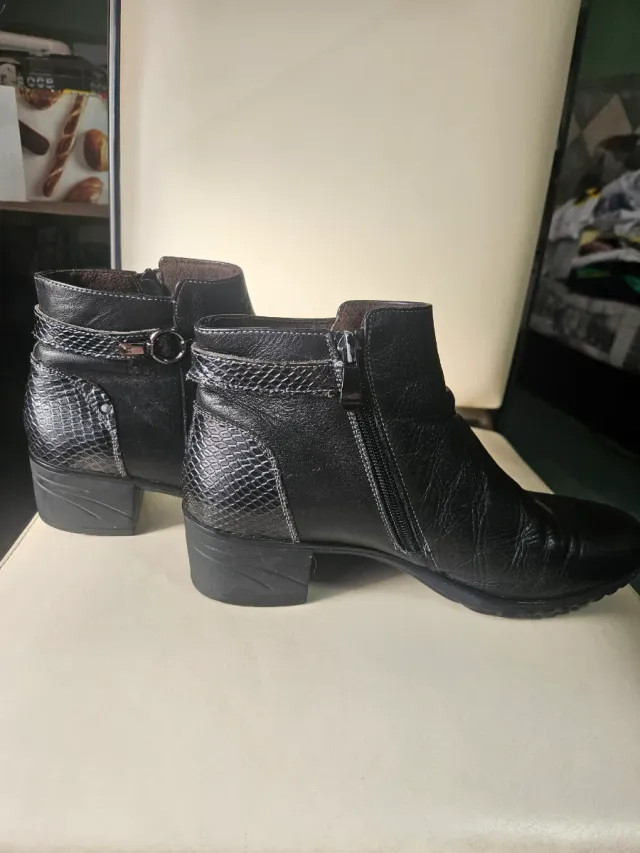 Botines de piel negros talla 40