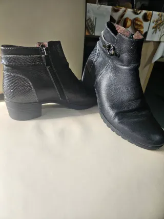 Botines de piel negros talla 40