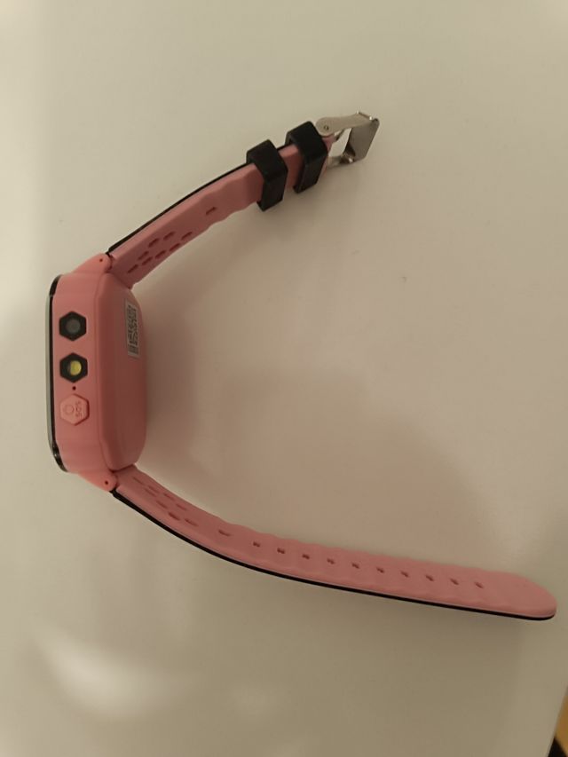 Reloj inteligente diseñado para niñas.